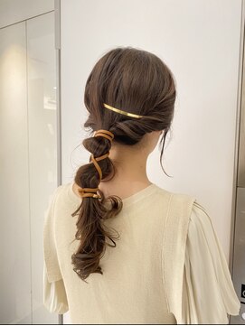 アピッシュ(apish 並木通り) ヘアアクセサリーでオシャレ見え♪【プチアレンジ】