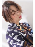 大人可愛い前下がりベースのショートボブ