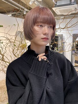 ノーム(norm) ピンクベージュ/前上がりボブ/レイヤーボブ/ショートボブ