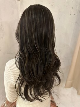 アドール(ADOR) [MIHO*ADOR] ハイライト / 抜け感 / モテロング / レイヤー