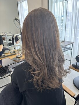 テラス トヨタ(Telasu Toyota) 天使の艶カラーでミルクティーベージュ