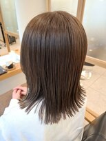 リュクスバトーバイトリコ 船橋南口店(Luxe BATEAU by tricot) オリーブグレージュ