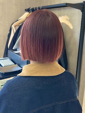 トリコ(ToricO) ワインレッド/チェリーレッド/ピンクブラウン/刈り上げボブ