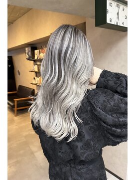 サニー 渋谷(SUNNY) バレイヤージュ、ハイライト、レイヤーロング、グレーベージュ