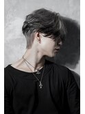 ホワイトカラー×デザインカラー×韓国ヘアスタイル