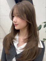 ビュー フクオカ(VIEW FUKUOKA)&nbsp;レイヤーカット×オリーブベージュ