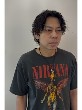 ノーム バイ アウラ(norm. by aura) サーフカール　メンズパーマ　シャドウパーマ　波巻きパーマ