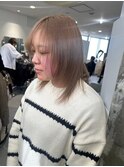 ハイライトカラーミルクティーベージュレイヤーカット