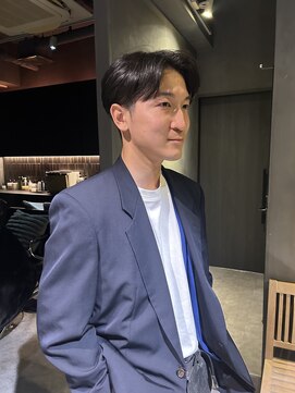 クレオヘアフィーカ(CLEO hair fika) 社会人　学生　人気センターパート