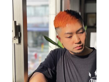 フリーダムデザイン(FreeDoM Design hair&nail)の写真/【平日21時まで営業/カット+炭酸シャンプー¥5300】当店お勧めの「FADEカット」でカッコよさにより磨きを―
