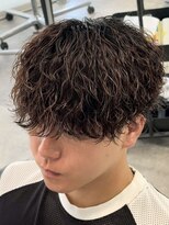 オーバル ジングウマエ(OVARL jingumae) 縦落ちパーマツイストスパイラルシャドウパーマ