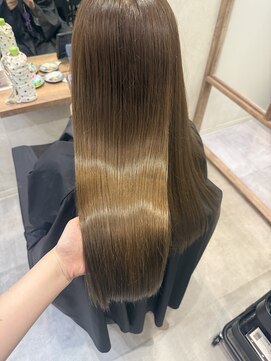 ロミバイリー(Romi by Lyee) ほんのりオリーブベージュ