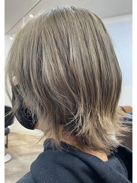 カルフールロコ キョウゴク八潮店(Carrefour LOCO) 大人気のミルクティーカラー