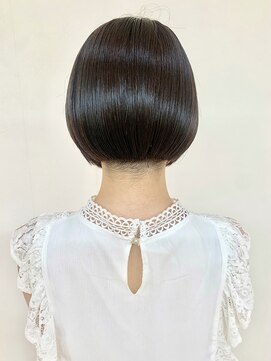 クオリス 上板橋店(QUALIS) 刈り上げ★ショートボブ 前下がり つやボブ ラベンダー 大人女子