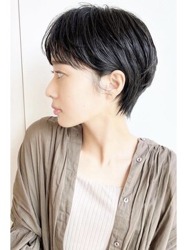 イーズ 鎌倉(e's) 《e's イーズ鎌倉》大人の女性に。軽やかな丸みショート