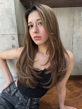 ヨロ 小岩(YOLO) ハイライトレイヤーヘアダブルカラーイルミナカラーオージュア