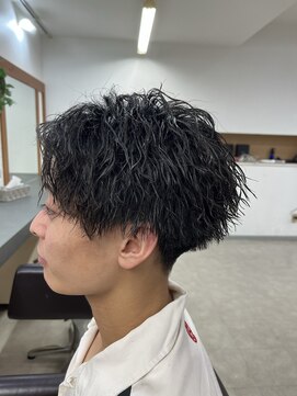 アイズ 渋沢(AIZU) 波巻きパーマツイストスパイラルパーマメンズカラーメンズカット