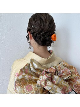 ザザアオヤマ(ZA/ZA AOYAMA) 着物に合わせた定番ダウンスタイル