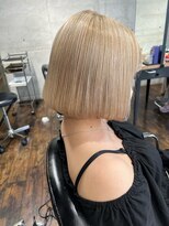 ガルボ ヘアー(garbo hair) ハイトーンデザインカラーボブ10代20代