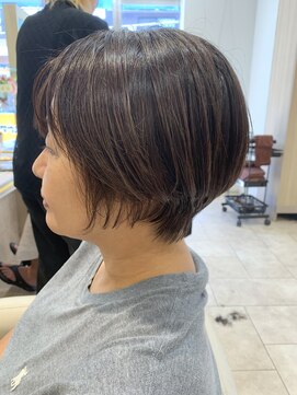 アッシュ 仙川店(Ash) 30代40代50代耳かけショート前髪ありハンサムショートカット