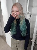 レコ 渋谷(LECO)&nbsp;ホワイト×水色