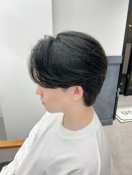 ネオリーブ クーロ メゾン 横浜(Neolive curro Maison) 韓国センターパートニュアンスカルマ風パーマ[メンズ]