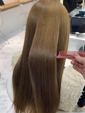 ロンドルピナス 小倉(Lond Lupinus) ブルーブラック/ワイドバング/美髪のススメ/外ハネボブ/北九州