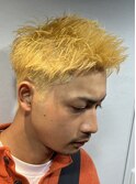 スパイキーツーブロックアップバングブリーチ束感ショート