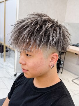 ルーシー 渋谷(LUCEY) ツイストマッシュホワイトメッシュパイルツイストパーマ