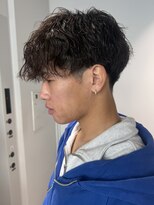トリッカ シブヤ(TRICCA SHIBUYA)&nbsp;メンズカットパーマツイストスパイラル波巻きシャドウニュアンス