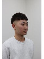 バーバーライラック(BARBER Lilac) スキンフェード