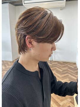 シーイー(C.E) センターパート×毛流れフェザー
