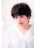 伸ばしかけ小顔ネイビーカラーのマニッシュ美髪フレンチボブ
