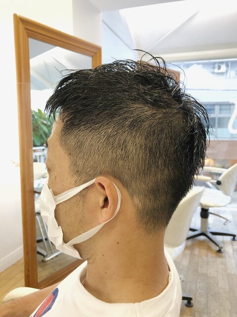 ショート　マッシュ　ショートボブ　HEADS 市川　学割　イルミナ