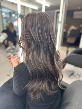 アルドーレフィエロ シンサイバシ(Ardore fiero shinsaibashi) コントラスト極ハイライト☆グレーベージュ☆20代30代40代