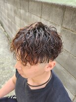 アンドザバダス(&THE BADASS) ツーブロック×波パーマ