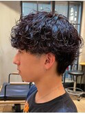 波巻きスパイラルパーマショートレイヤーマッシュツーブロック