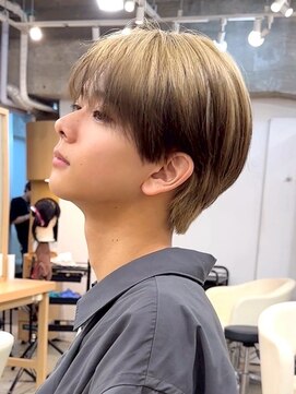 ナチュラル 渋谷(NATURAL) フェザーパーマ/スパイキーショート/サーフカール[メンズ/渋谷]