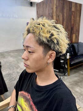 ファルベ(Farbe) フェザー/サーフカール/センターパート/波巻きツイスパ