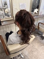 エムドット ヒロシマ(m. HIROSHIMA) 長さだしロングポーニーテール