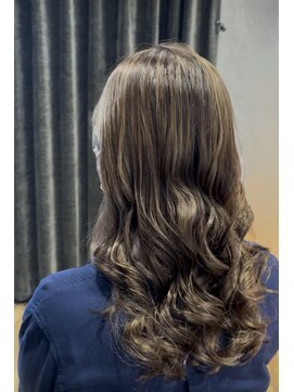 プーパ ヘアーユニ(pupa hair uni) 巻き髪、ストレートセットも素敵