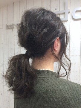 ディー(dee) dee ブルージュ×簡単ポニテ