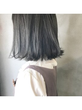 ミント(mint) 暗くても透ける!カーキグレーボブ♪