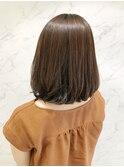 ストカールでワンカール大人前下がりミディアム