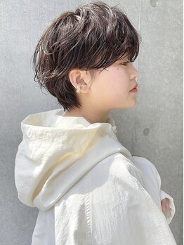 "Short&Bob×パーマ"でさらにオシャレに◎無造作でアンニュイな雰囲気が今旬で可愛い♪