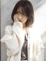 アトリエ フェム(atelier.fem)&nbsp;柔らかい動きのグレージュミディアム