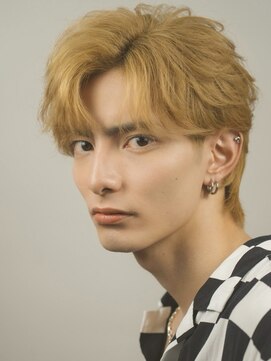 オーシャントーキョー 大阪(OCEAN TOKYO) ハイライトミルクティーベージュツーブロックメンズマッシュ