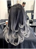 イメチェンホワイトブロンド美髪ミディアムヘアレイヤーカット