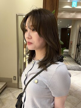 ビュートリアム265(BEAUTRIUM 265) ブリーチなしオリーブベージュ立ち上げ前髪かき上げ前髪流し前髪