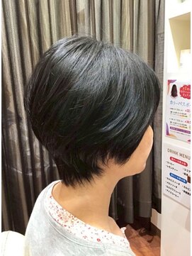 美容室ヒラトヤ 都南店 アッシュカラー大人キレイこなれヘア小顔奥行きショート40代50代